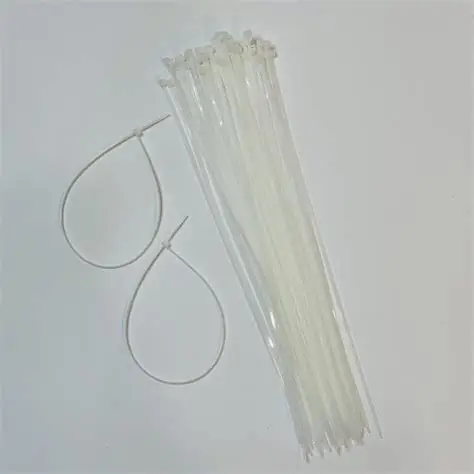 بست پلاستیکی سایز 200*2.8 برند NYLON بسته80عددی سفید
